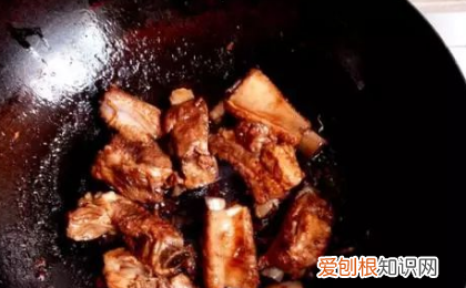 甜酸排骨怎么做窍门,甜酸排骨简单做法视频