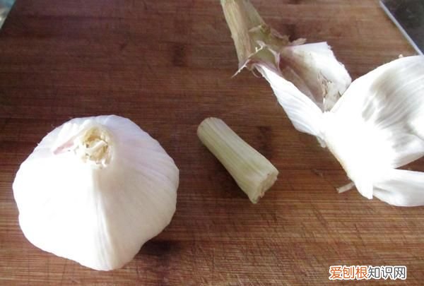 糖醋蒜怎么腌才能又白又脆 糖醋蒜怎么腌制好吃又脆