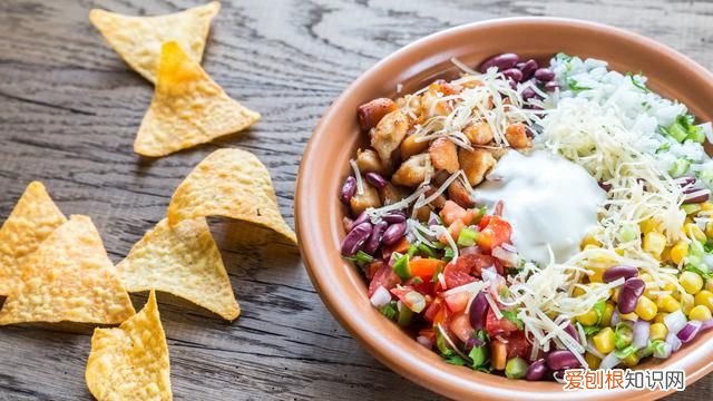 一碗酸辣粉的热量等于7碗米饭?热量实测图