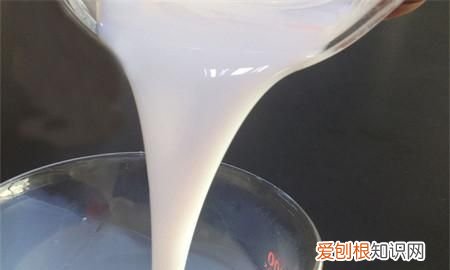 液体胶水怎么凝固，纸盒胶水怎么能快速凝固