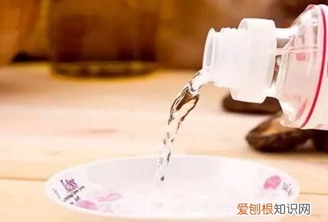 白醋和84消毒液可以一起用吗