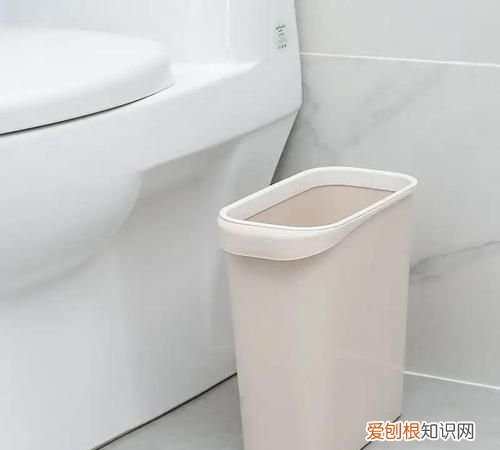 夏天厕所味大什么原因,卧室卫生间异味很重怎么办