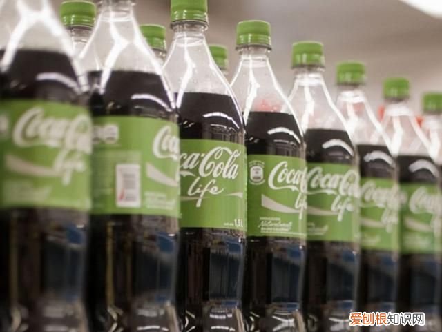 最早的可乐是什么颜色,可乐最初是什么颜色