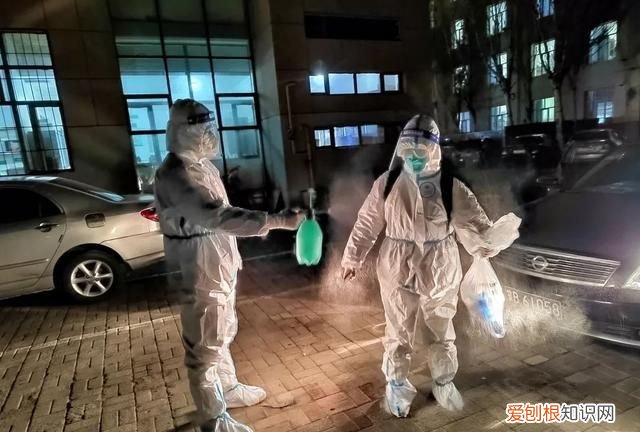 写给抗疫一线的老师的一封信,写给抗疫一线的老师一封信