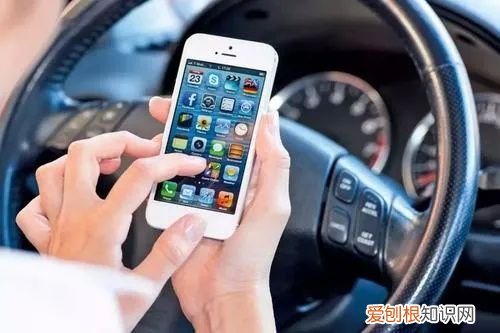 新冠病毒可在手机屏上存活一个月？ 新冠在手机屏存活