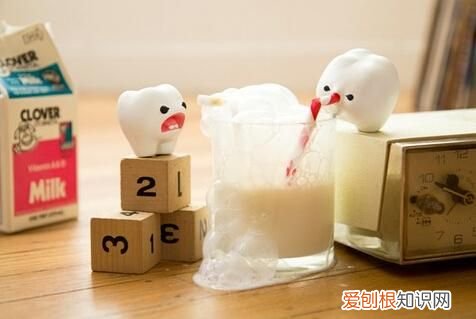 梦见牙齿掉了男人女人梦见意义不一样 梦到掉牙齿是什么意思