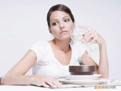 桑叶泡水喝的功效！ 干桑叶泡水喝的功效和作用！