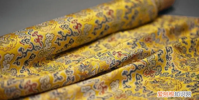 绫罗绸缎这四个字对吗 绫罗绸缎怎么区别