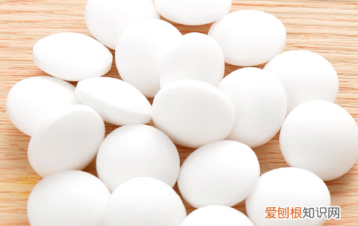 衣柜放什么防蟑螂