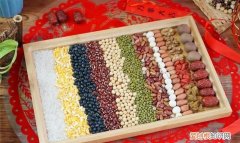 吃腊八粥习俗由来是什么,煮腊八粥粘稠香甜