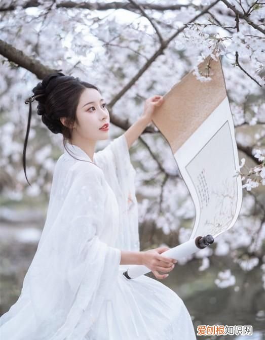 易经中最吉利的女孩名字 易经中适合女孩的名字