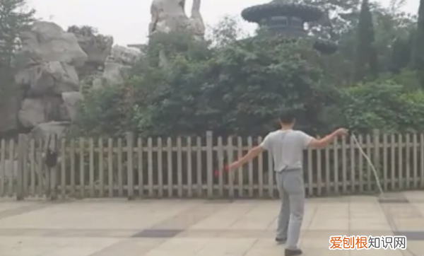 初学者怎么打鞭子,新手怎么练鞭子视频教程