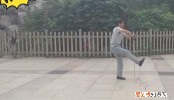 初学者怎么打鞭子，新手怎么练鞭子视频教程