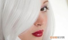 头上一缕白发是孝发吗