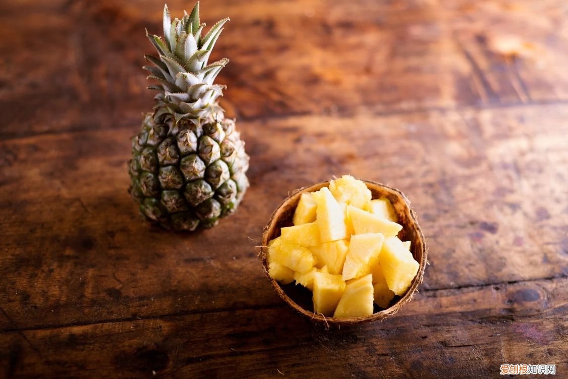 吃菠萝好处多! 吃菠萝的好处