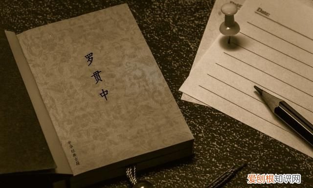 三国演义到底是谁写的,三国演义片头曲是谁写的