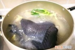 乌鸡汤要放料酒吗，清炖乌鸡用什么调料 可以放冬瓜