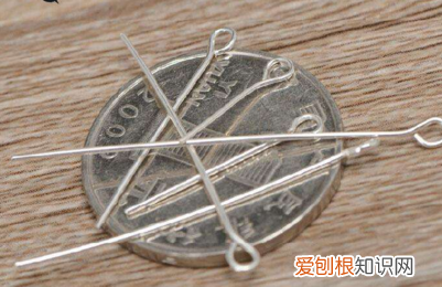 假银子划墙有黑线，真的金和银往墙上划是黑色的吗