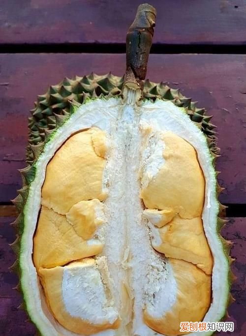 榴莲皮绿色的熟了吗,榴莲果肉里面那个红色的是核