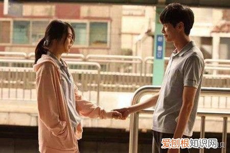 为什么男生喜欢女生挣扎，女朋友个子小抱着做 为什么男生喜欢女生挣扎