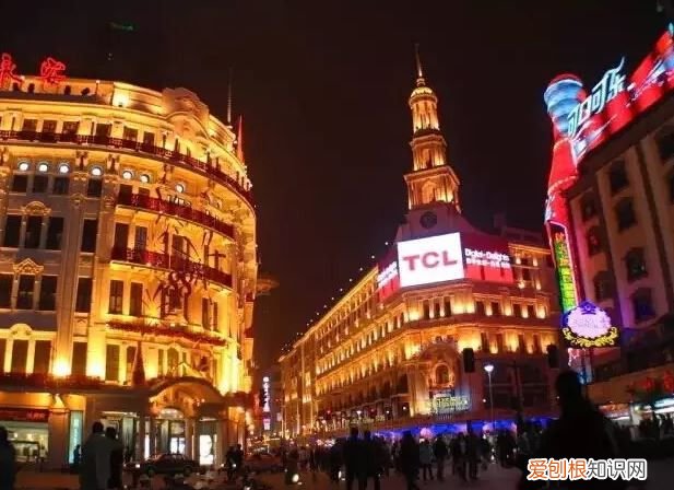 上海必吃——不可错过的9条美食街 上海小吃一条街