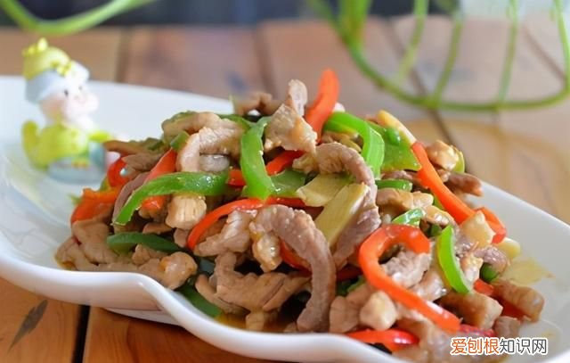 为什么炒肉丝时加入淀粉肉会变嫩?