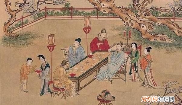 年年岁岁花相似 岁岁年年人不同 宋之问为这两句诗害了刘希夷吗？ 年年岁岁花相似的下一句