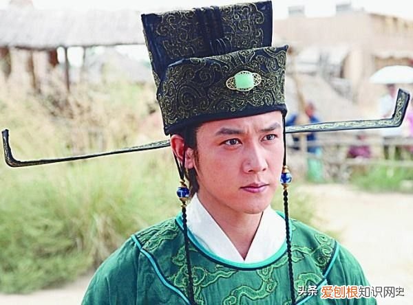 但愿人长久，千里共婵娟”中的婵娟是指什么？ 千里共婵娟是什么意思