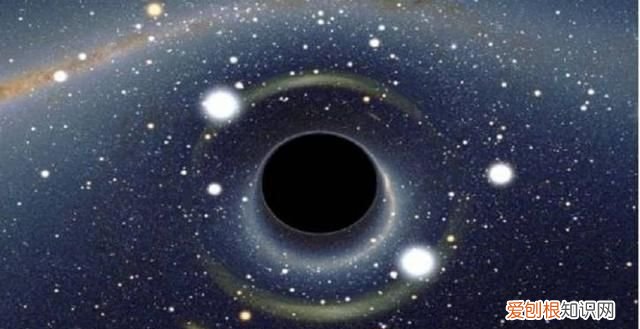 黑洞又不黑又不是洞为什么叫黑洞