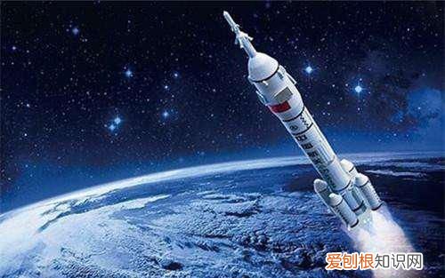 钱学森被美国阻拦回国的故事,中国航天之父钱学森成就