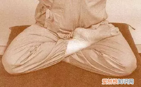 打坐示范图和注意事项 如何打坐
