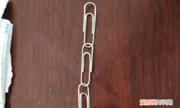 爱心曲别针做法,曲别针如何折成爱心书签