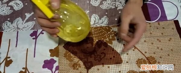 瓷砖填缝剂怎么清除，清洗瓷砖表面填缝剂最有效办法是什么?