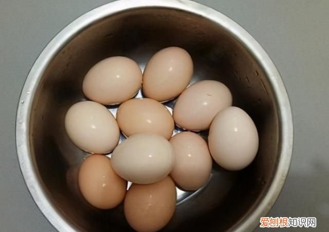 核桃壳煮鸡蛋的功效和做法