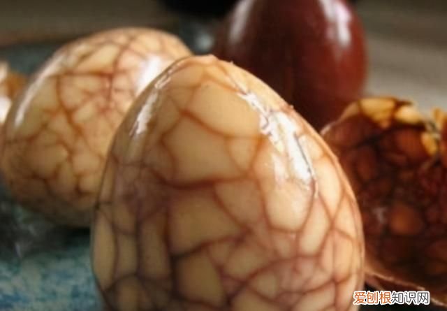 核桃壳煮鸡蛋的功效和做法