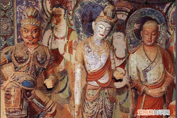 曹衣出水形容哪种艺术形式