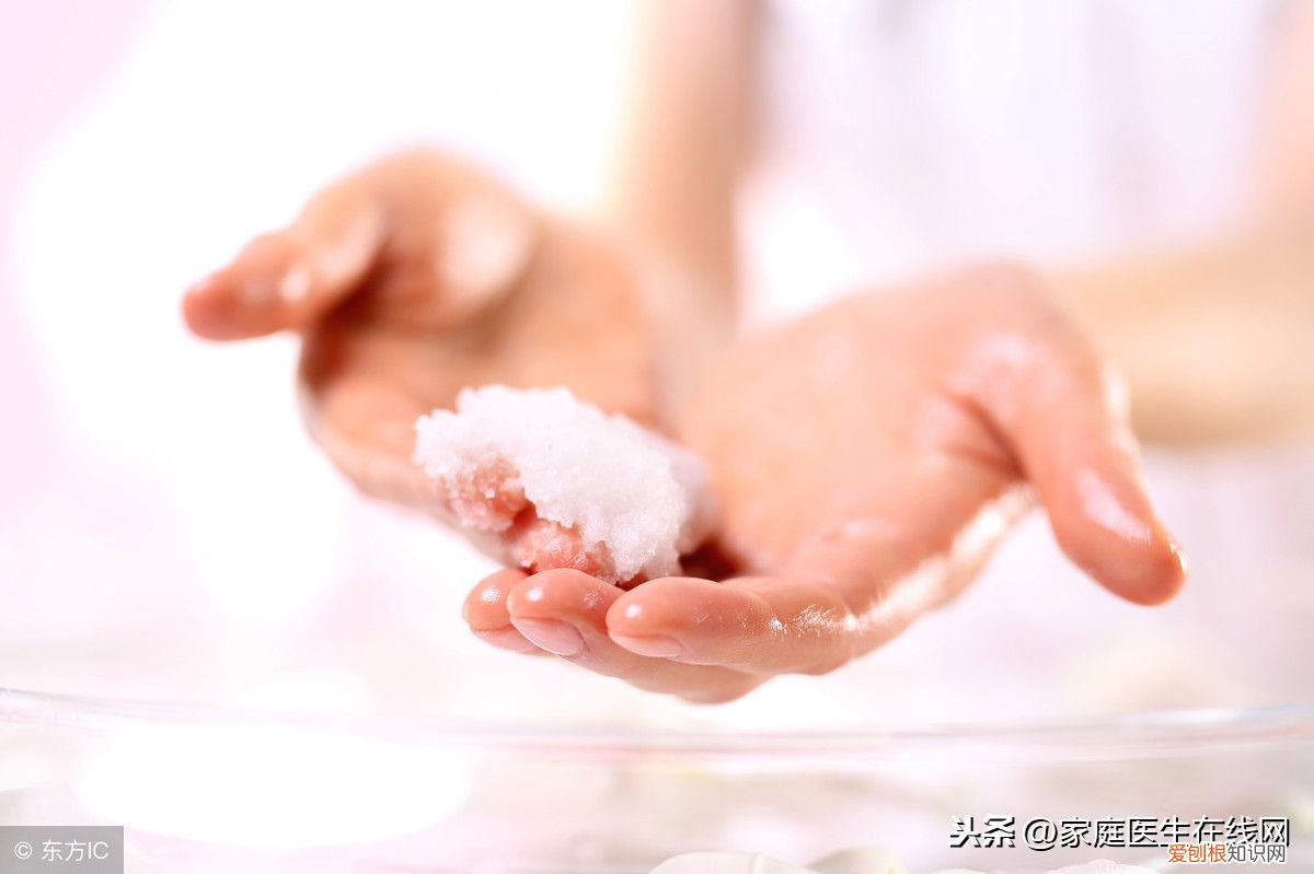 手脱皮是啥病？ 手上脱皮是怎么回事