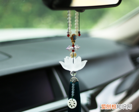 中控摆件会被罚款,车内后视镜挂饰品会罚款吗