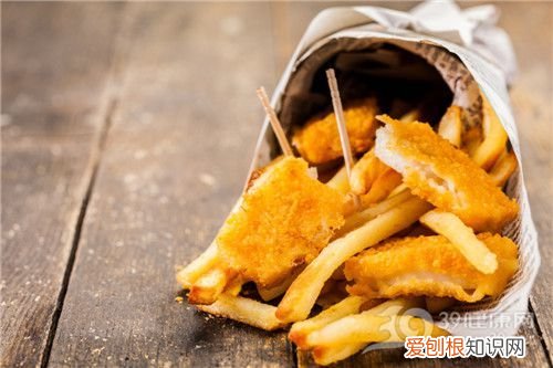 鼻子上长痘痘是什么原因呢? 鼻子长痘痘的原因