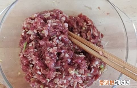 羊肉馅饺子怎么调馅不膻