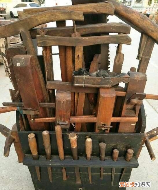 老木匠手艺人做玩具教学 农村老木匠手艺人