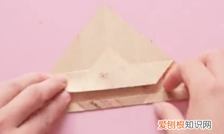 用纸怎么折公主包包，手工折纸制作简单又漂亮