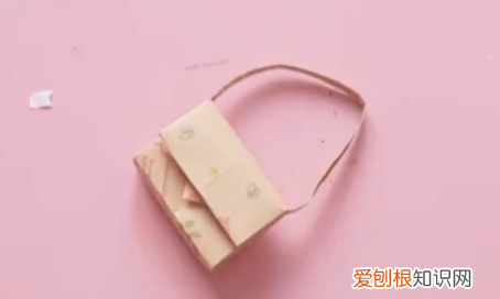 用纸怎么折公主包包，手工折纸制作简单又漂亮
