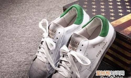 鞋子上面的黄斑怎么去除,白色回力鞋出现黄斑怎么办