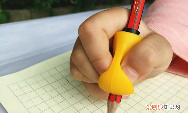 怎么教孩子写字，怎样教孩子写字 教孩子写字的方法视频