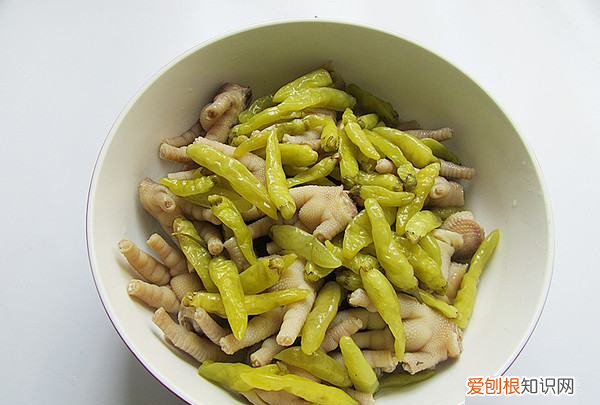 泡椒鸡爪正宗制作方法，泡椒鸡爪怎么做好吃又简单