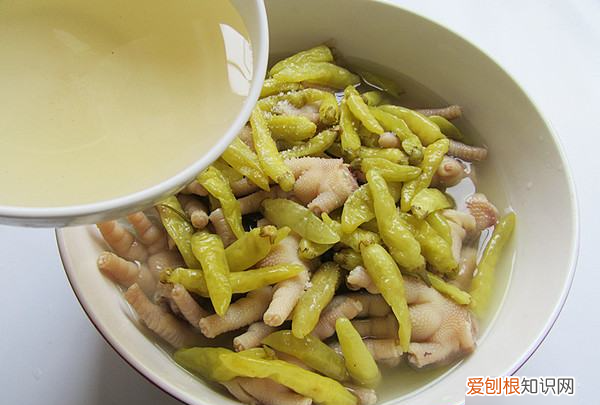泡椒鸡爪正宗制作方法，泡椒鸡爪怎么做好吃又简单