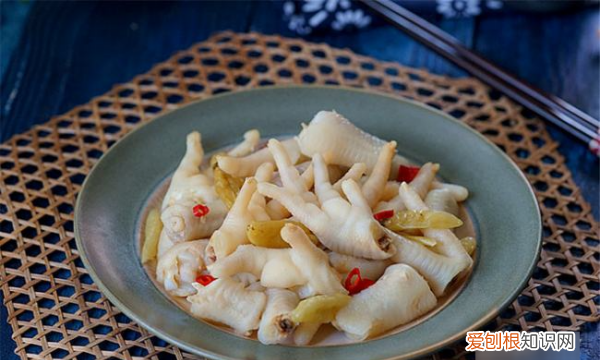 泡椒鸡爪正宗制作方法，泡椒鸡爪怎么做好吃又简单