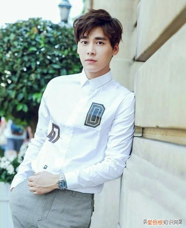 纹理烫成为男神必备造型手法 男生纹理烫发型图片