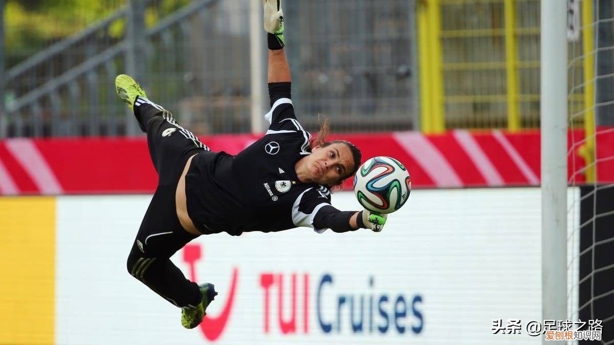 守门员应该熟练掌握的七种技能 守门员技巧